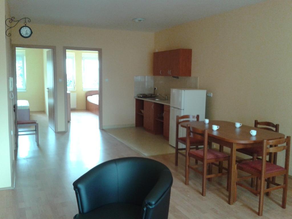 Kotany Apartman Harkány Esterno foto
